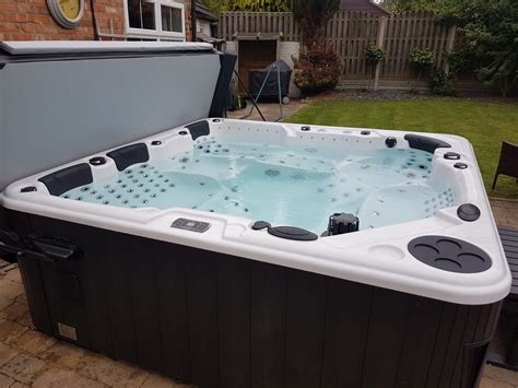 Ultimate Seat Hot Tub Delivered Sleaford