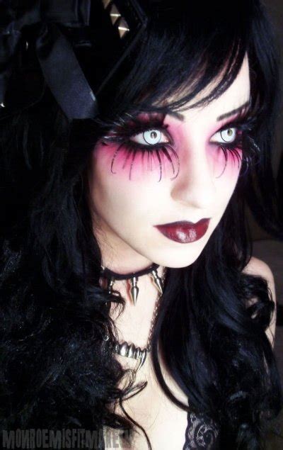 Gothic Halloween Makeup Ideas | PinPoint