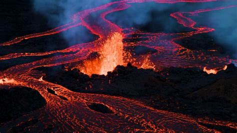 Mauna Loa Eruption Whats Happening Inside The Worlds Biggest Volcano