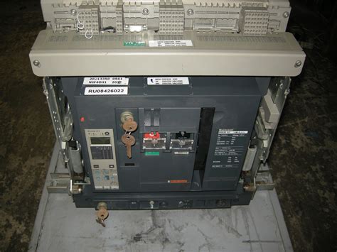 Авт. выкл. MasterPact NW 40 H1 4000А микролоджик 5.0А - Емельянов ...
