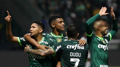 Atacante Do Palmeiras Atrai Interesse De Todo O Mundo Portal Do