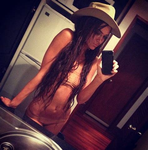 Kendall Jenner Quickly Deletes Naked Instagram Photo Was It Too Racy