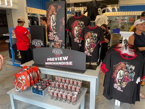 PHOTOS, VIDEO: New Halloween Horror Nights Preview Merchandise ...