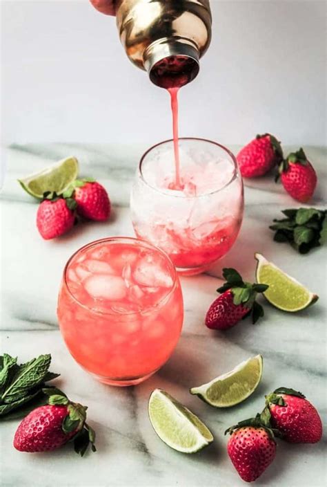 The Best Strawberry Fizz Cocktail Bucket List Tummy