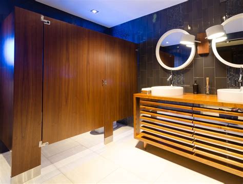 Ironwood Manufacturing Wood Veneer Toilet Partition And Bathroom Doors