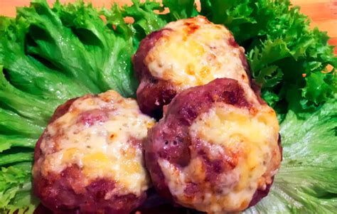 Биточки с сыром в духовке