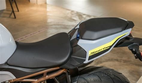 Naked Bike M I Nh T C A Bmw S R V A V Vi T Nam L N M T Lo T Ch I H Ng Hi U