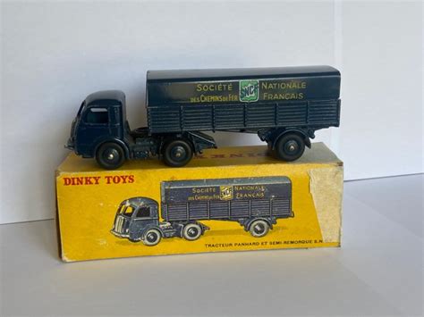 Dinky Toys Voiture Miniature Tracteur Panhard Et Semi Remorques