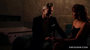 Lutro y Silvia Dellai follan apasionadamente en el baño en SinfulRAW XVIDEOS