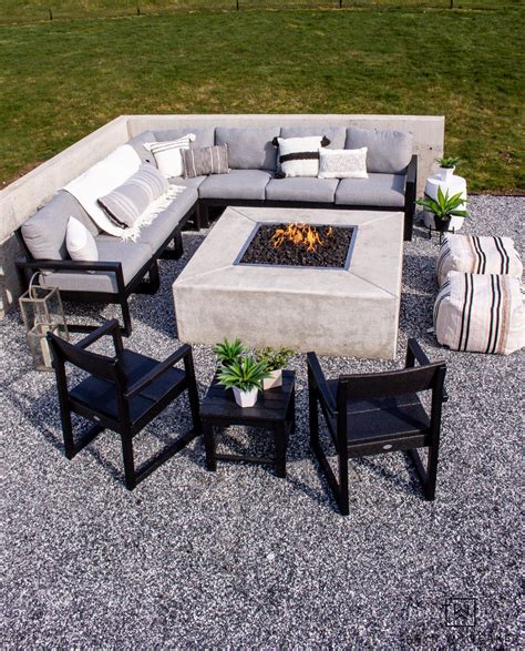 Modern Outdoor Fire Pit Seating Area - Taryn Whiteaker Designs