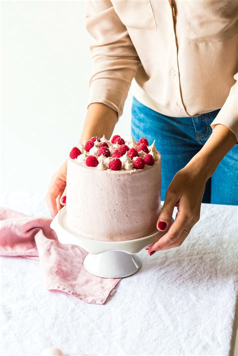 Layer Cake Framboise Noix De Coco Lilie Bakery