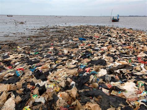 Startling Images Of The Tons Of Trash In The Worlds Oceans Abc News