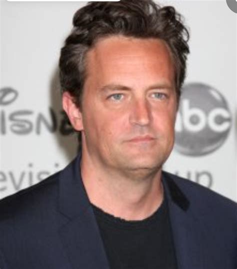 Vídeos revelan la causa de muerte del actor Matthew Perry uno de los