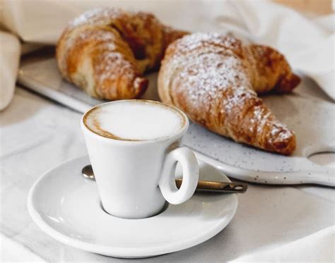 French Coffee Culture 101: Guide With Etiquette & Popular Drinks ...