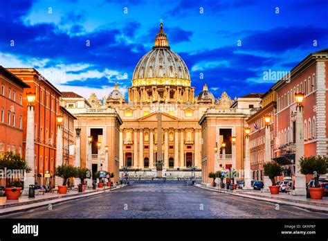 Roma Italia La Basílica Papal de San Pedro en el Vaticano Italiano