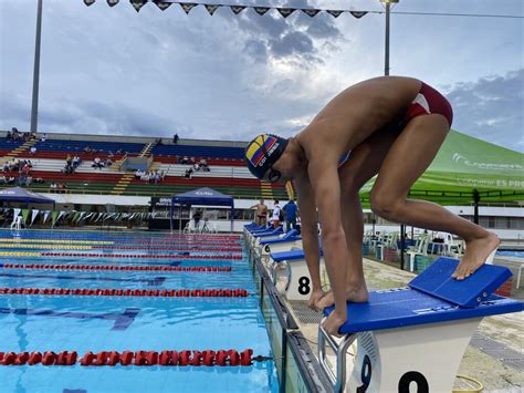 Joseph Paz Gutiérrez figura en el Interclubes de Natación de Carreras