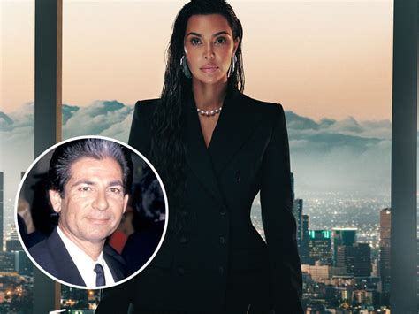 Kim Kardashian Says Late Dad Robert Made Fun of Her Through Medium