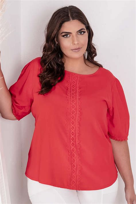 Blusa Plus Size Detalhe Guipir Frontal Coral Vk Moda Plus Size