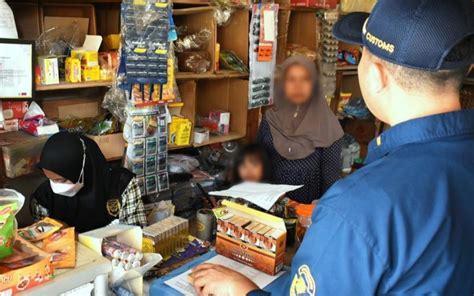 Gelar Operasi Pasar Bea Cukai Pekanbaru Sita Batang Rokok Ilegal