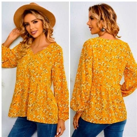 Marigolds Boutique Tops Nwt Ditsy Floral Print Lantern Sleeve