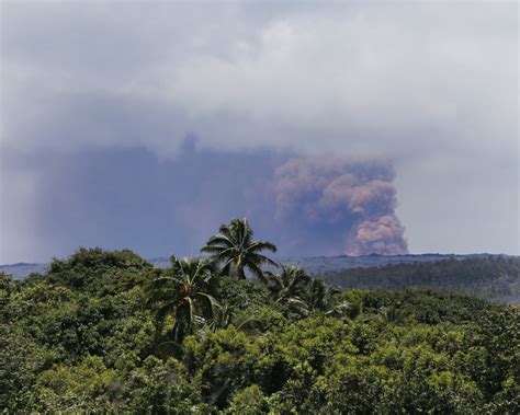 Updates: A Volcano Eruption In Hawaii Triggered A Powerful Earthquake And Is Spewing Lava Near Homes