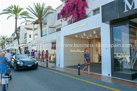 Frontline Restaurant Bar In Puerto Banus Marbella