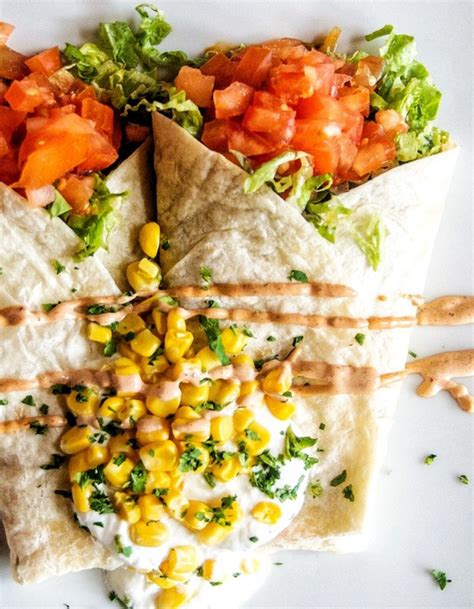 Wraps mit Gemüse und Dressing vegane und vegetarische Variante