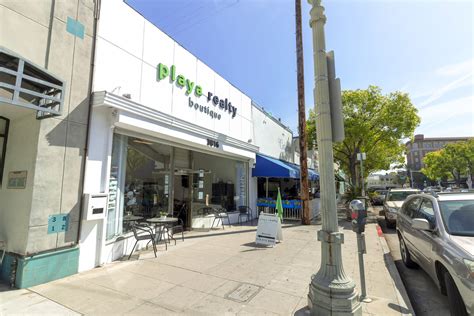 About Us — Playa Realty
