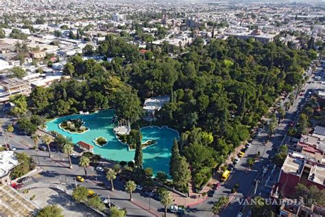 Las Tumbas En La Alameda De Saltillo