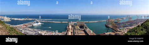 Barcelona sea port Stock Photo - Alamy