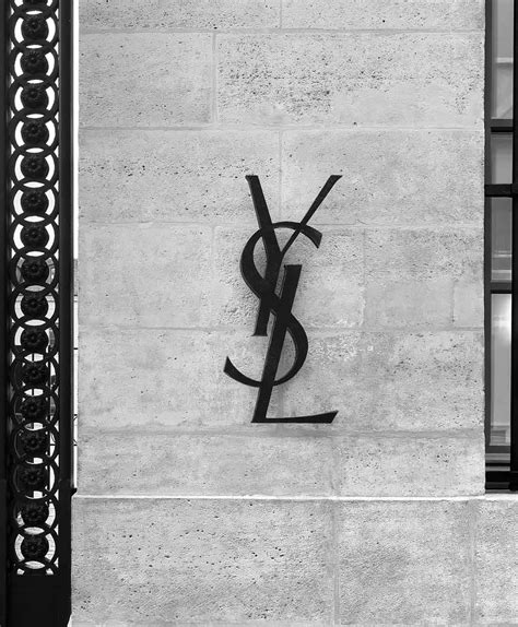 Download Yves Saint Laurents Iconic Interlocking Ysl Logo