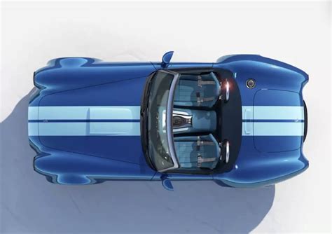 El AC Cobra GT Roadster se moderniza sin perder su figura icónica