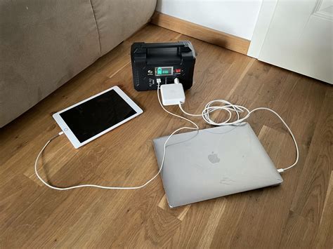 Flashfish E200 test: Big powerbank or mini powerstation?