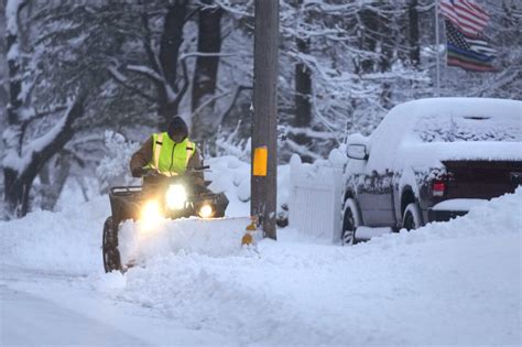 Winter storms dump snow on both U.S. coasts | News, Sports, Jobs - News ...