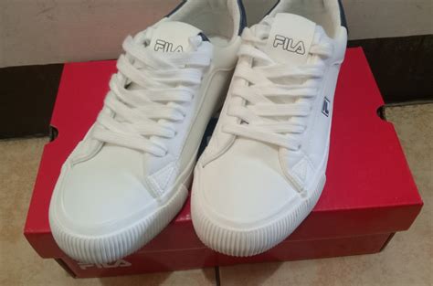 Original Fila White Shoes, Women's Fashion, Footwear, Sneakers on Carousell