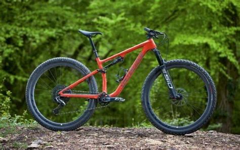 entry level mountain bike   budget  bike avenger