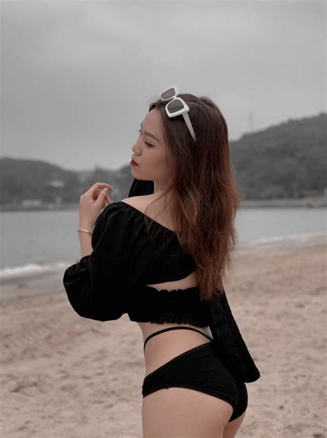 Hot Sexy Tran Thi Thu Trang Bikini Pics