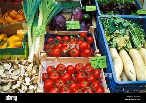 farmers market fresh food stand stock photo alamy