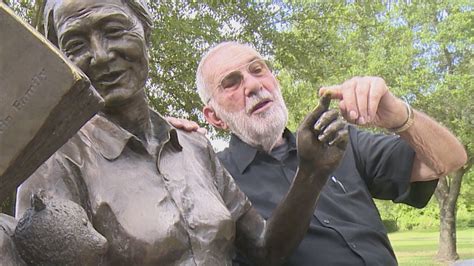 The Story Behind The Selfie Statue In Sugar Land