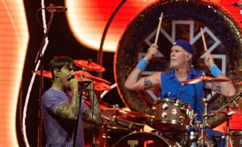 Hey Oh See Red Hot Chili Peppers Bring California Love To Sacramento Region