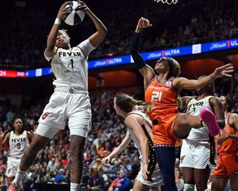 Connecticut Sun Runs Away With Win Over Indiana Fever