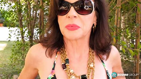 Cashmere Makes Herself Squirt Brunette Brunette Porn By Plusmilfs XHamster