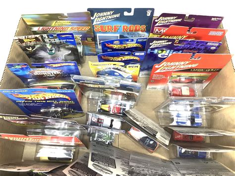Lot 40 NIP Cars Hot Wheels Tonka Johnny