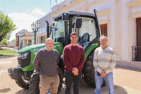 Nuevo tractor para el Corralón Municipal de Tapalqué Baires Centro