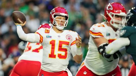 Patrick Mahomes Names Kirk Cousins NFL's Most Underrated QB