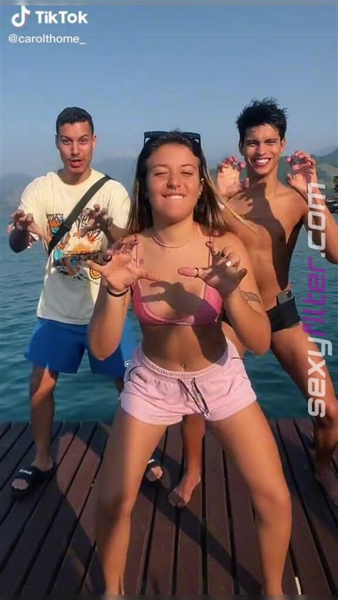 Sexy Carol Thomé Shows Cleavage in Bikini Top in the Sea sexyfilter