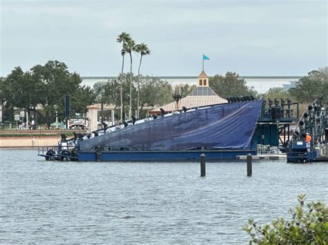 PHOTOS: ‘Luminous: The Symphony of Us’ Barges Get Earth Scrim at EPCOT ...