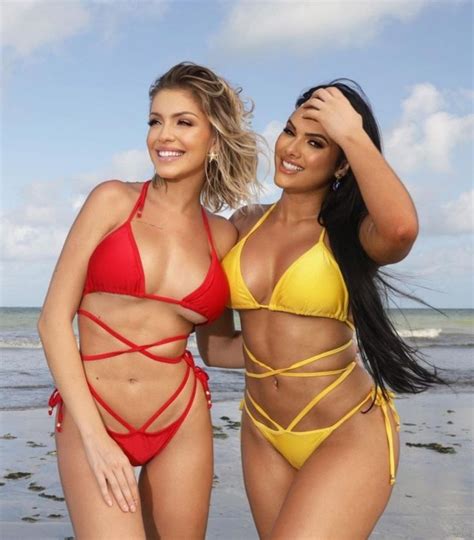 Hot Sexy Juliana Castro Bikini Pics