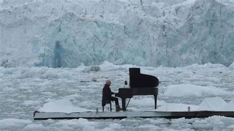 Video Arctique Il Joue Du Piano Pour Sauver Les Glaciers