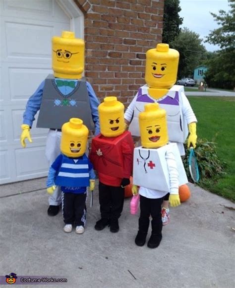 Lego Family Costume - DIY Halloween Costumes